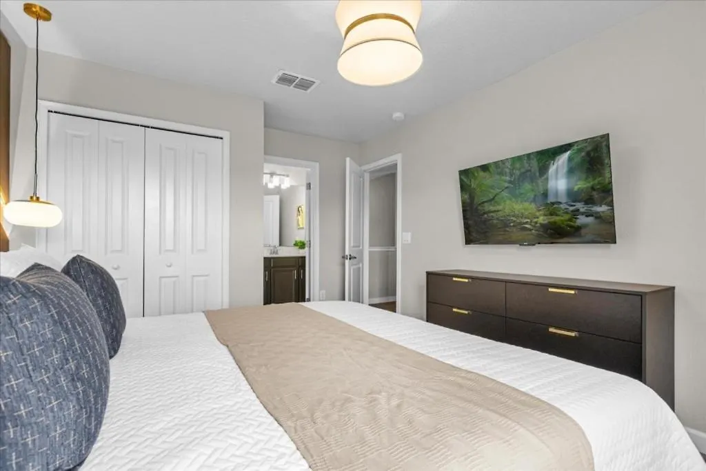 7 Bedrooms- 6 Bathrooms- Champions Gate 9033 St Davenport 0*,  United States