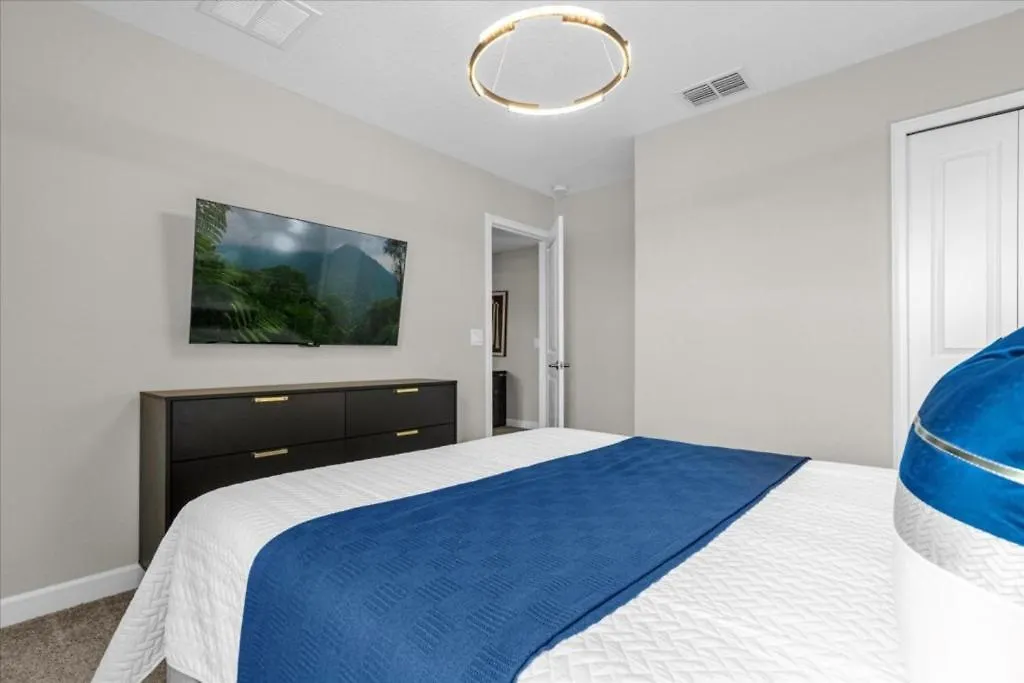 7 Bedrooms- 6 Bathrooms- Champions Gate 9033 St Davenport 0*,