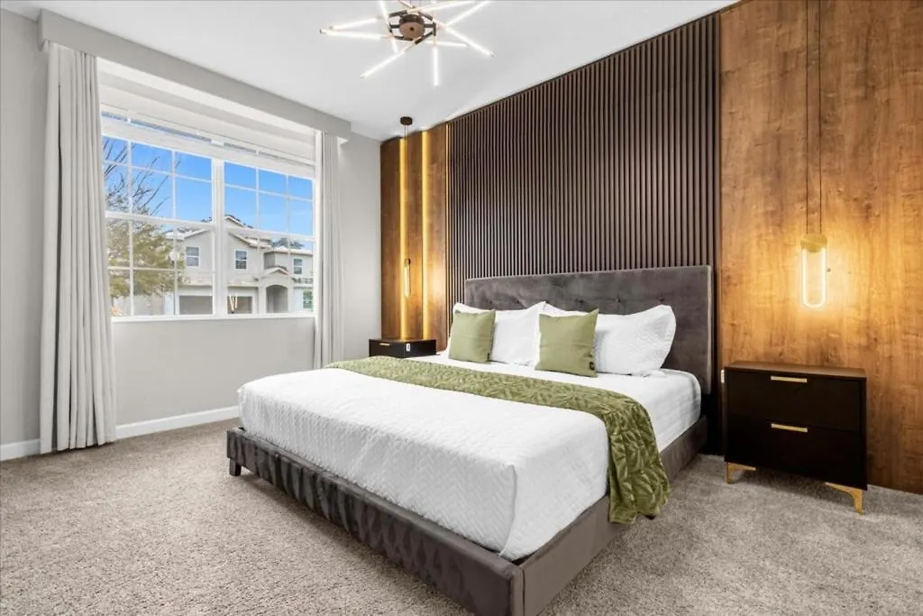 7 Bedrooms- 6 Bathrooms- Champions Gate 9033 St Davenport
